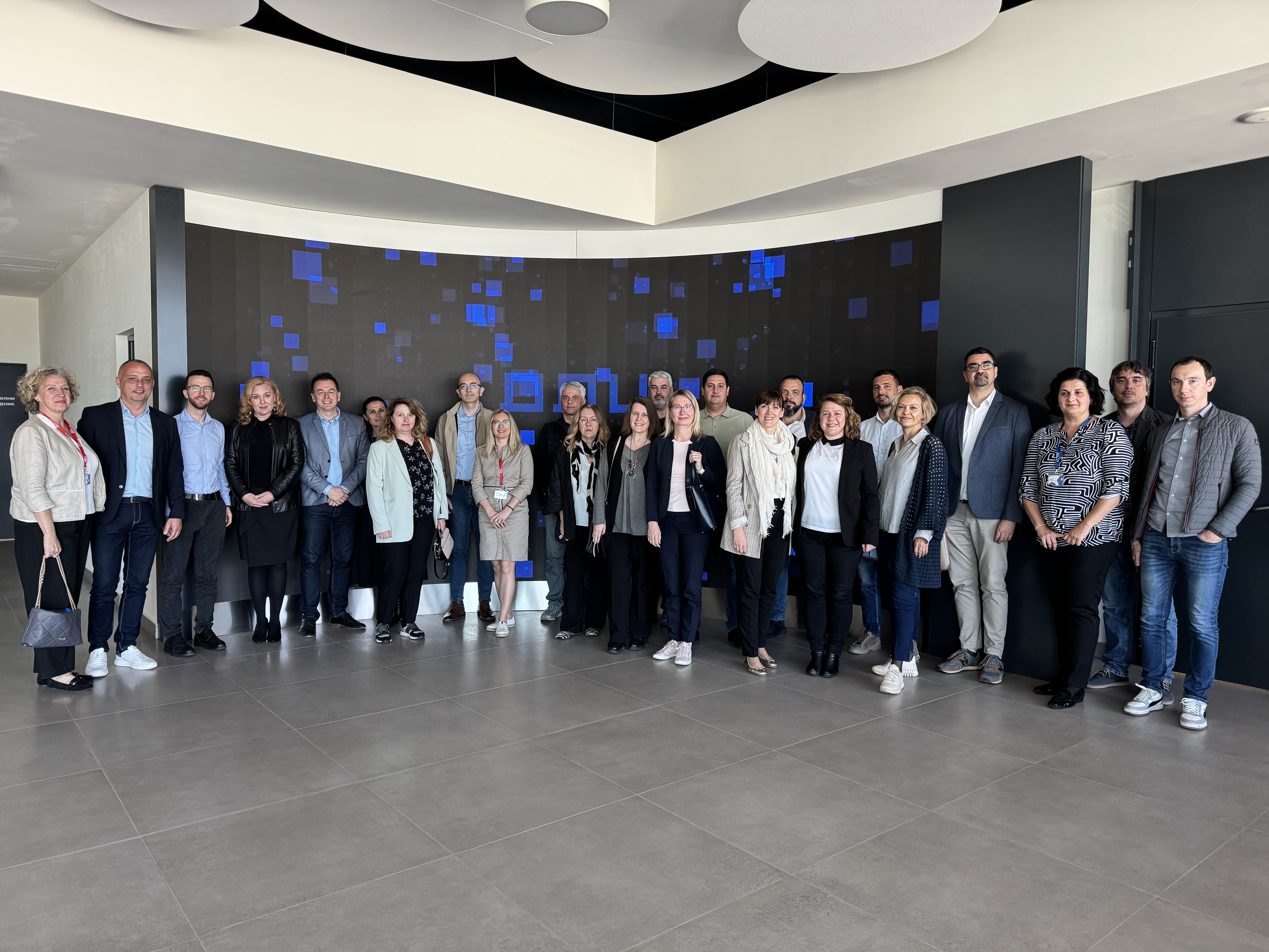 Veštačka inteligencija u službi boljeg poslovanja – zajedno 15. maja u Državnom data centru sa IBM-om